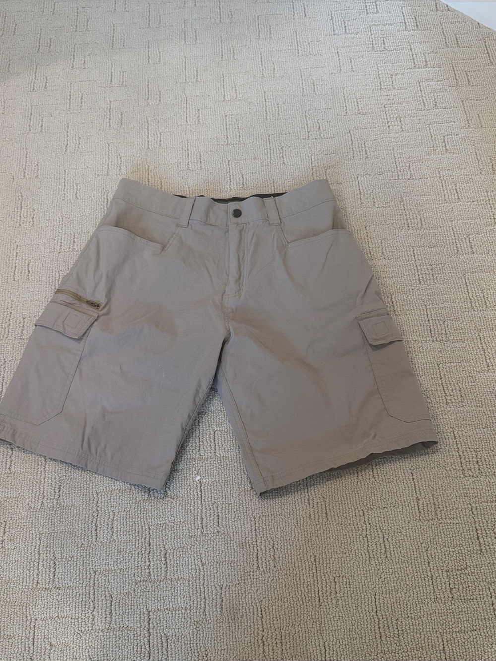 Orvis Men's Tan Cargo Shorts with Utility Pockets